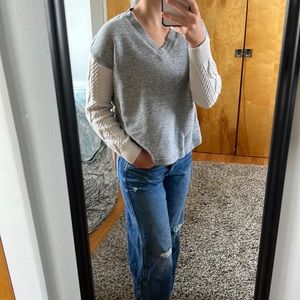 (1) CABI knit sleeve sweater Size Small